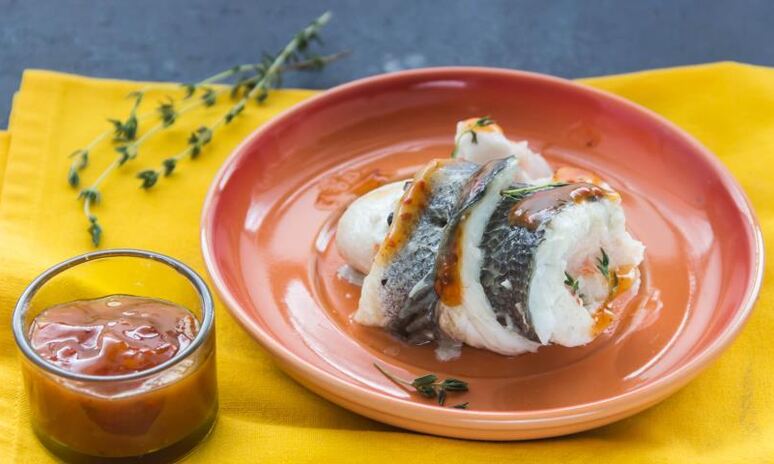 Рецепт рулетов из сибаса с креветками