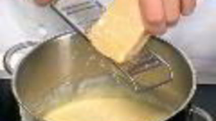 яичный рулет с копченой сельдью