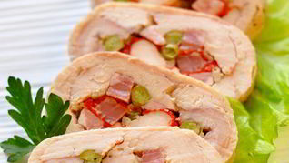 Руляда из курицы с болгарским перцем