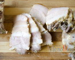 Сало с чесноком на водяной бане в банке