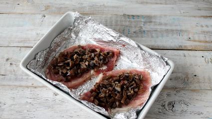 свинина грибы помидоры сыр в духовке