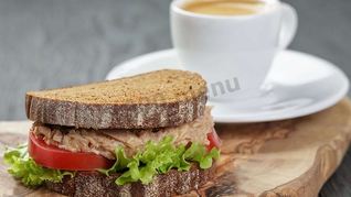 Сэндвич с тунцом