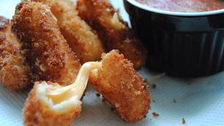 Сырные палочки в кляре