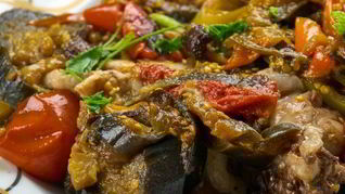 Сытный мясной аджапсандал