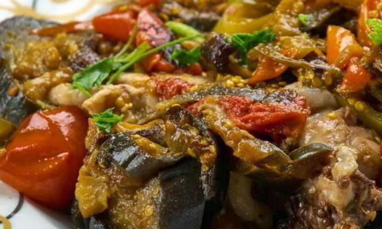 Рецепт сытного мясного аджапсандала