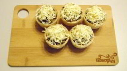 тарталетки с грибами