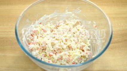 тарталетки с крабовыми палочками