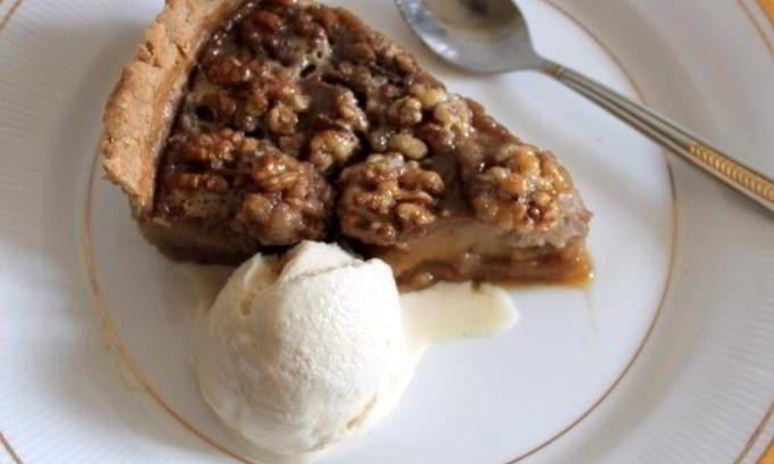 Рецепт бананового тарта с медом и грецкими орехами