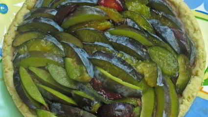 изысканный сливовый тарт