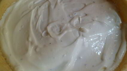 лимонный тарт с помидорками черри, моцареллой и бастурмой