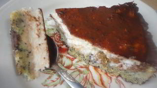 Маковый тарт с творожным суфле и ганашем