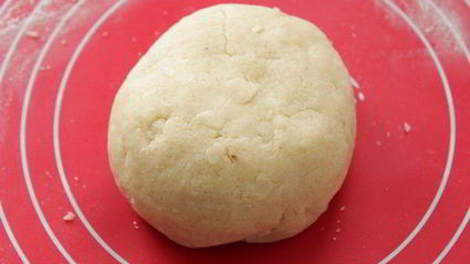 тарт с брусникой и нежным кремом с белым шоколадом