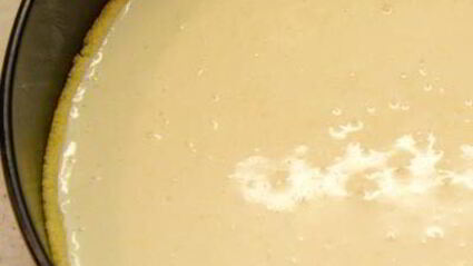 тарт с карамелизированными бананами и йогуртовым кремом