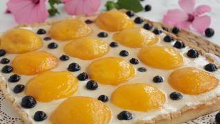 Тарт с персиками