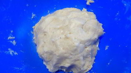 тарт с шоколадным кремом и сливами