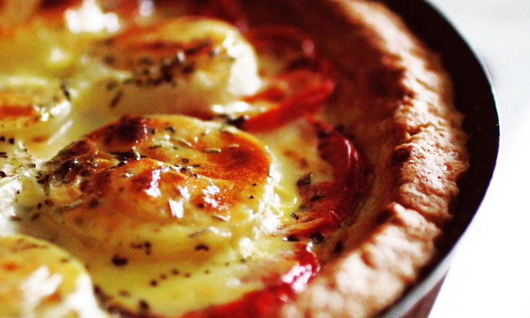 Рецепт тарта с томатами и луком