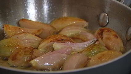 тарт татен со свеклой и шалотом