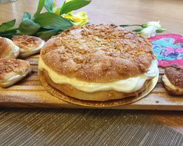 Тарт Тропезьен с творожным кремом