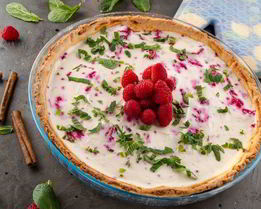 Творожный тарт с малиной