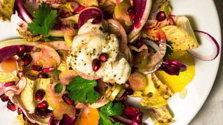 Уверенная закуска из морского черта с гранатом и апельсином