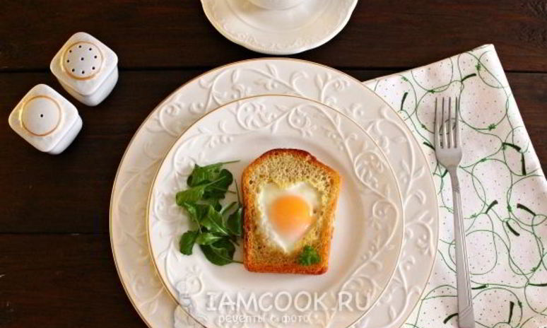 Рецепт яичницы в хлебе