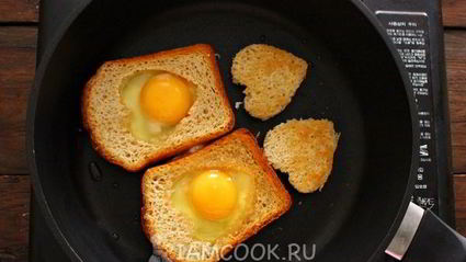 яичница в хлебе