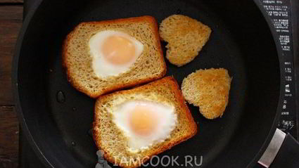 яичница в хлебе