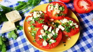 Жареные помидоры с сыром